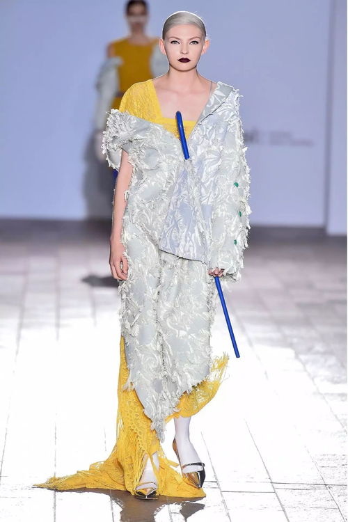 2017中央圣馬丁服裝畢業(yè)秀 探索時尚邊界的自由與實驗